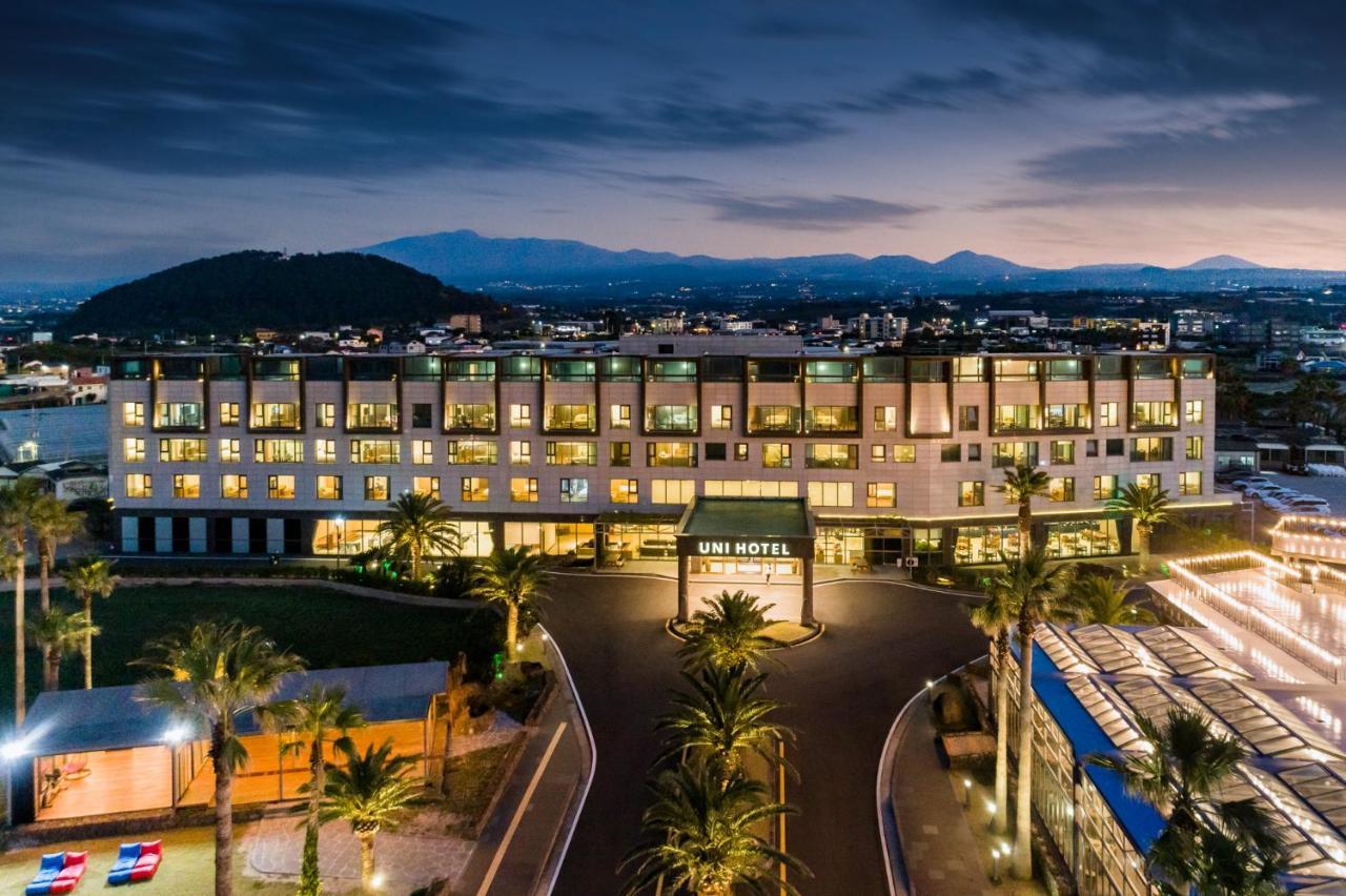 Uni Hotel Jeju Esterno foto