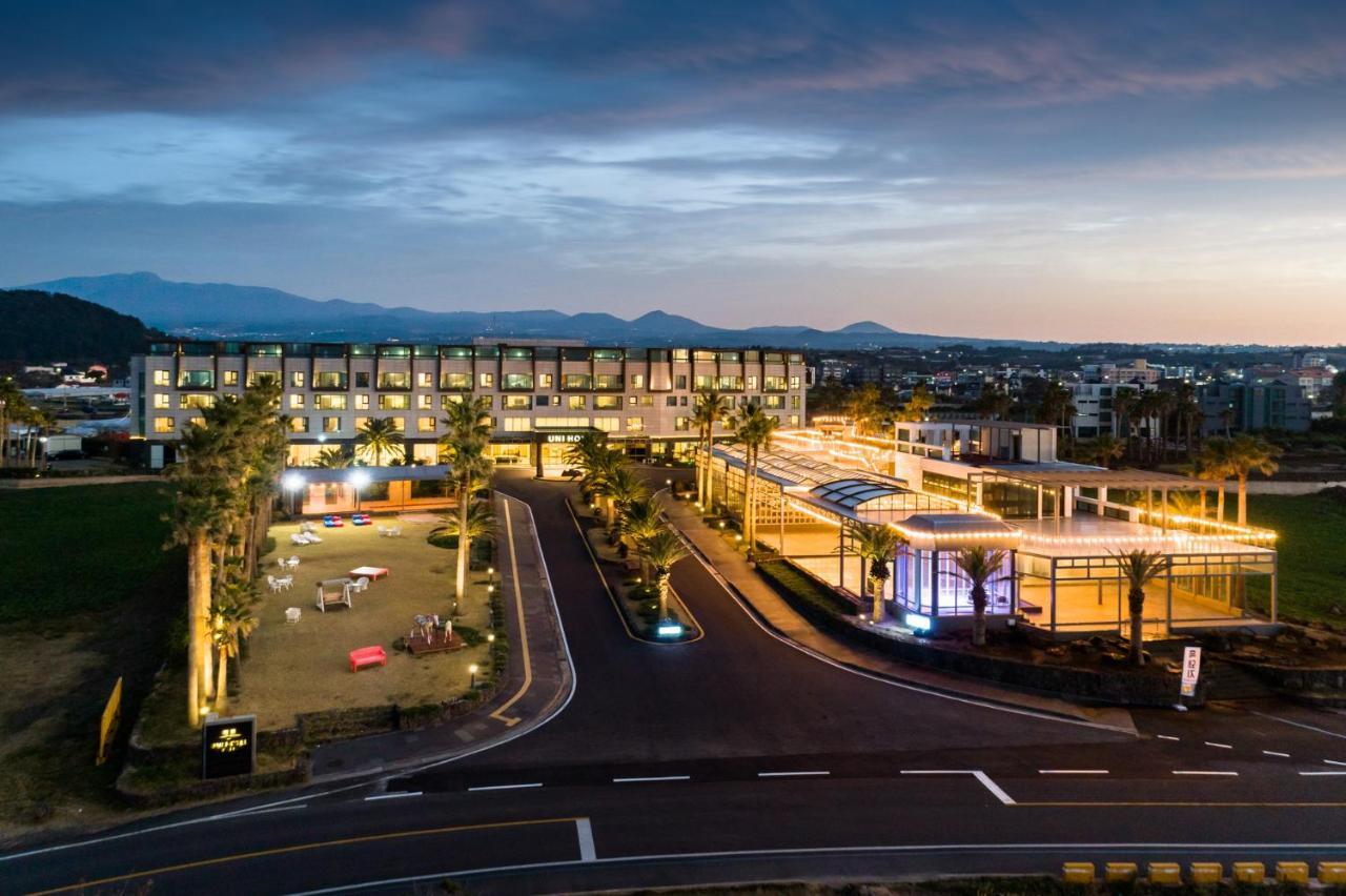 Uni Hotel Jeju Esterno foto