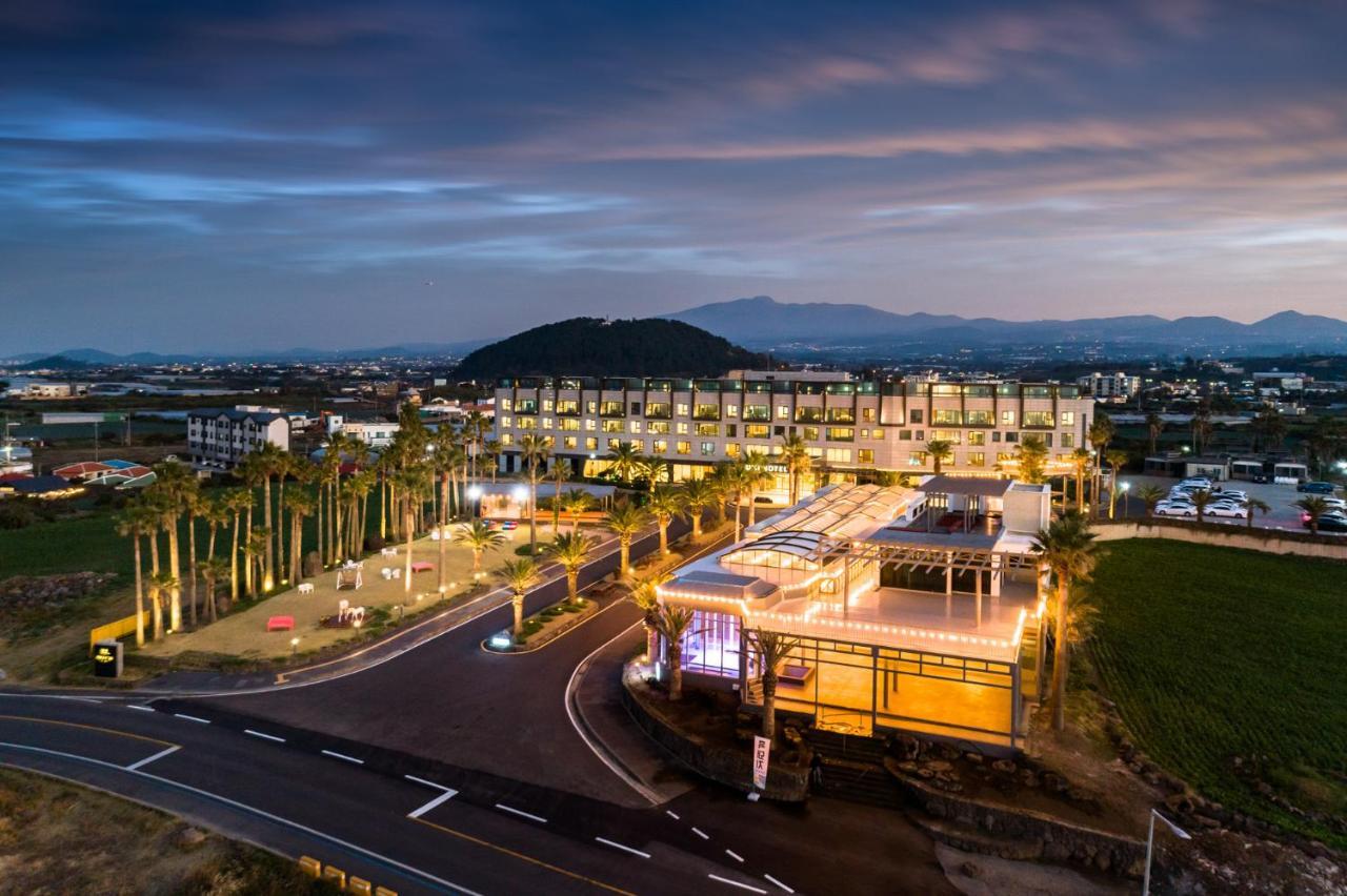 Uni Hotel Jeju Esterno foto