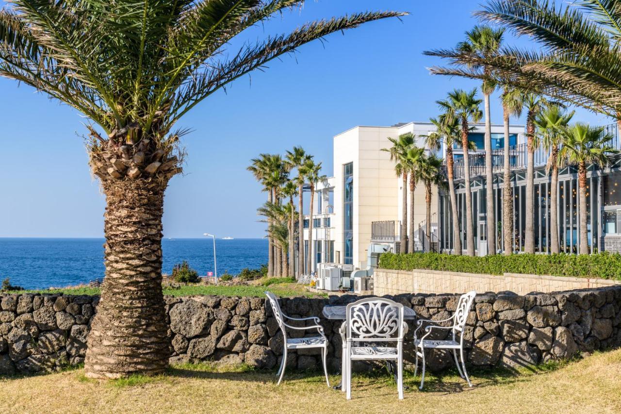 Uni Hotel Jeju Esterno foto