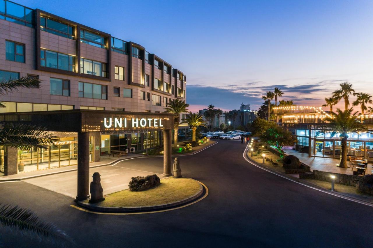 Uni Hotel Jeju Esterno foto