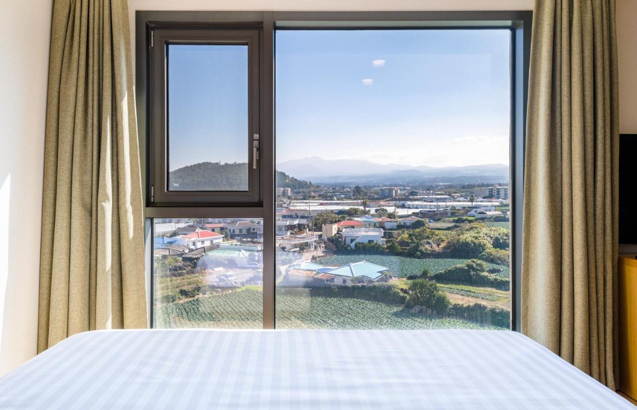 Uni Hotel Jeju Esterno foto