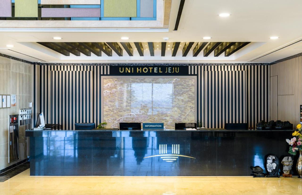 Uni Hotel Jeju Esterno foto