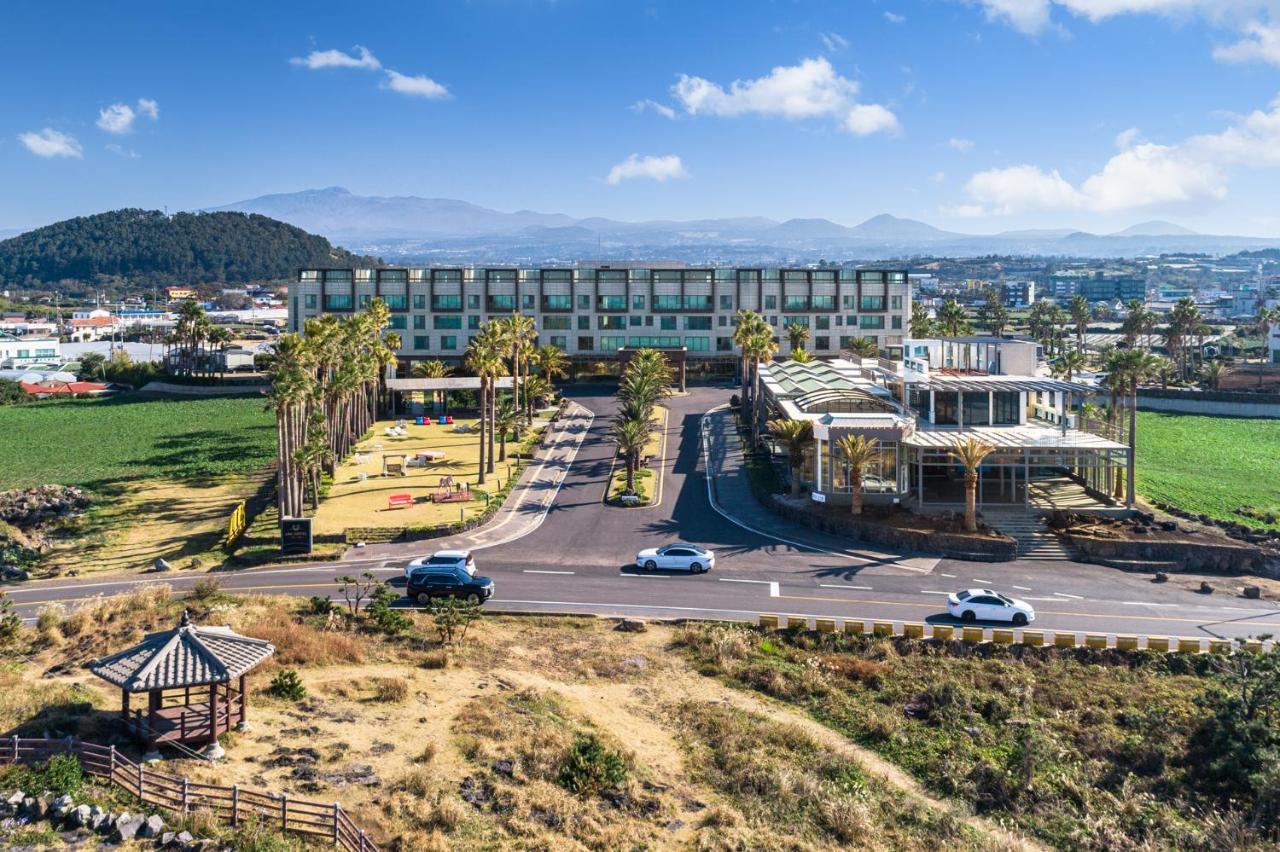 Uni Hotel Jeju Esterno foto