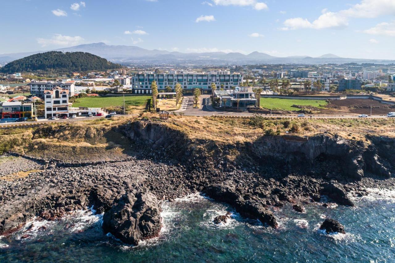 Uni Hotel Jeju Esterno foto